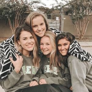 Meet your Posher, Kayla